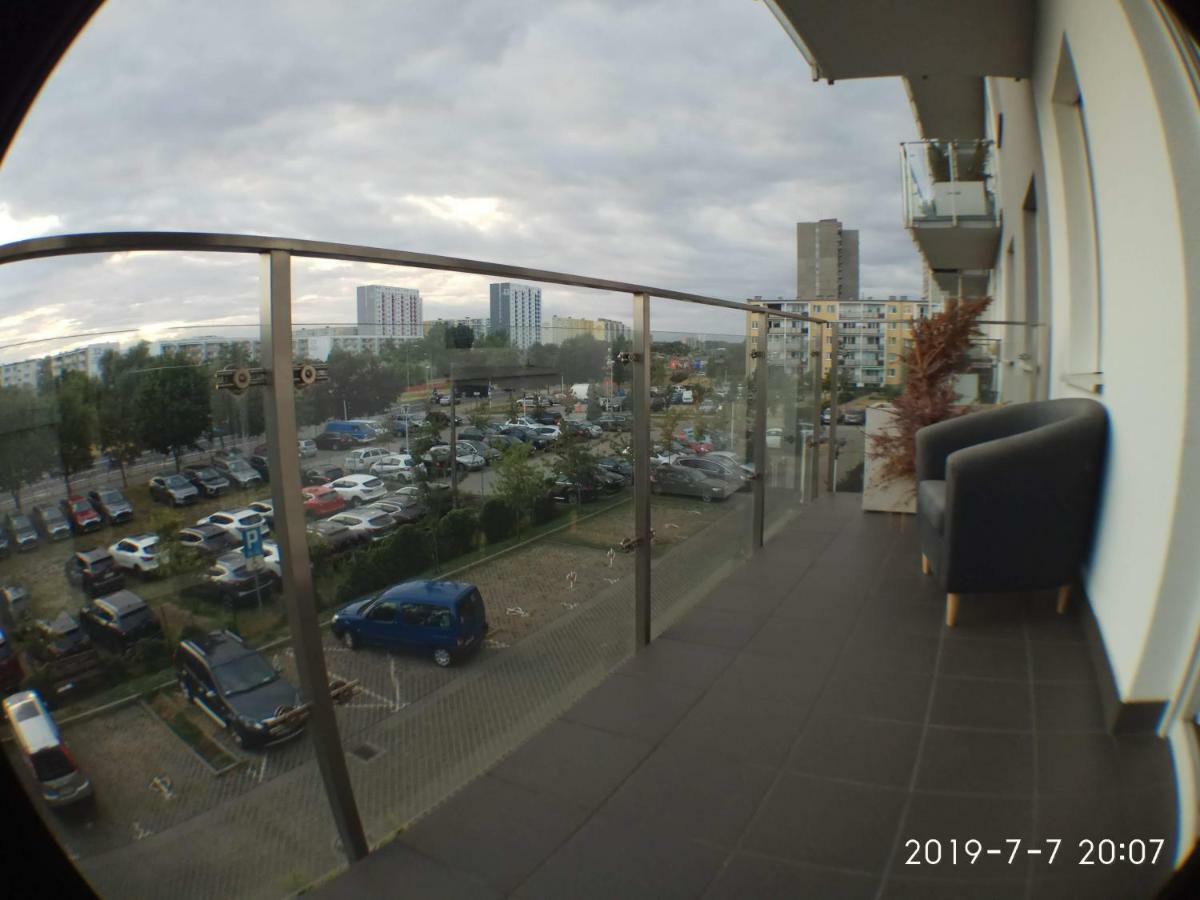 Appartamento 1090 Smialego 38 - Tanie Pokoje W Apartamencie - Samodzielne Zameldowanie - Self Check In Poznań Esterno foto